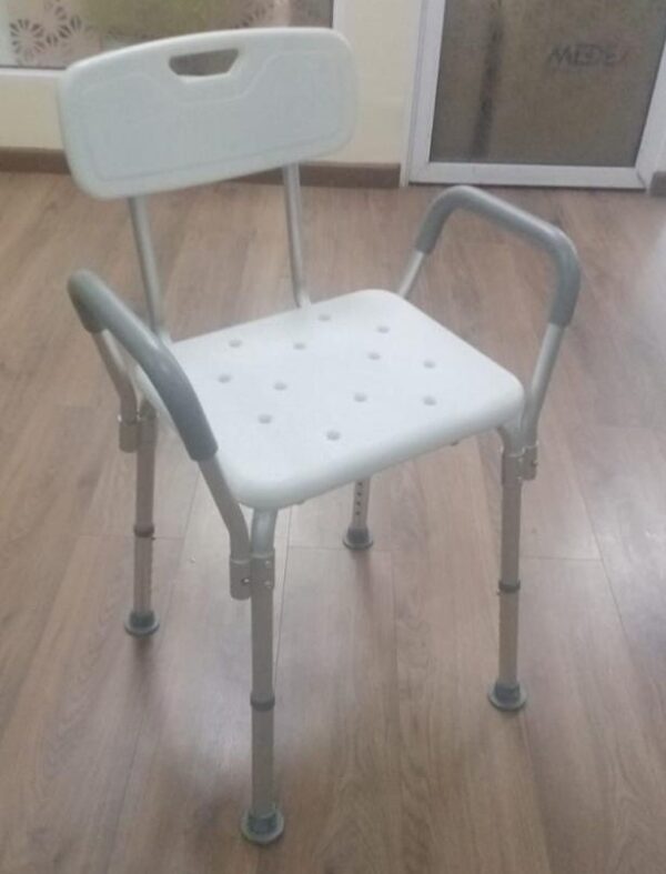 physioproductskenya Bib Shower Chair